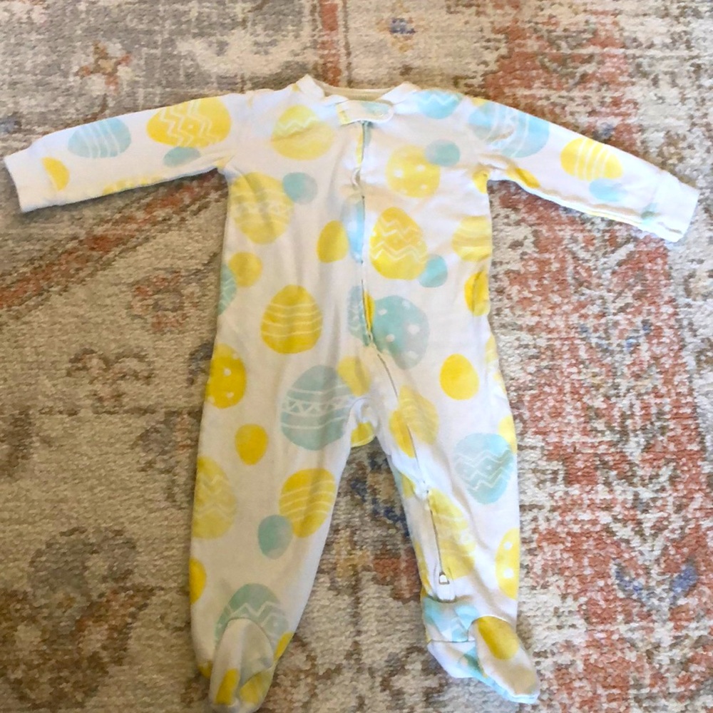 Carter’s Easter 🐣 9m zip up Gender Neutral